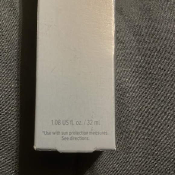 CC+ CREAM FULL-COVERAGE FOUNDATION WITH SPF 50+ FULL SIZE MEDIUM - Picture 3 of 5